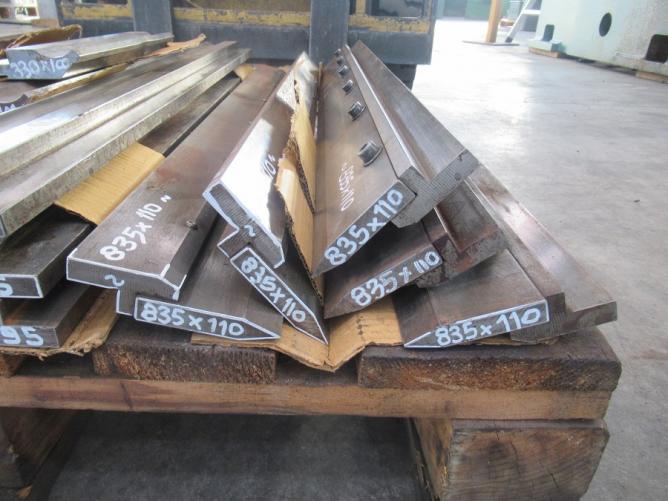 PRISMI E LAME PRESS BRAKE DIES